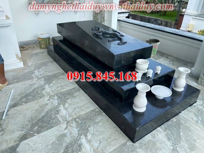 Mẫu lăng mộ công giáo bằng đá 2025