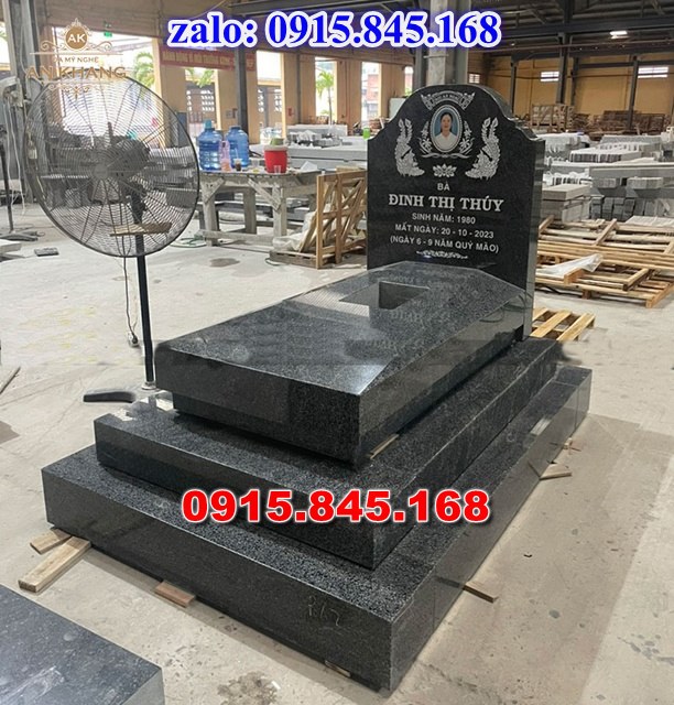 mộ ông bà bố mẹ gia đình dòng họ gia tộc, mộ đá granite xanh hoa cương đen cẩm thạch, mộ đá xanh ninh bình mỹ nghệ điêu khắc thanh hóa, giá bán mộ ốp xây chụp kim tĩnh huyệt mộ, mộ đá đơn giản không mái cao cấp, mộ đá có 1 23 mái đao ống chùa cong che, mộ đá đôi song thân phu thê, mộ sư bảo tháp để thề tro cốt 3 5 7 tầng mái, mộ đá trước nhà trong sân, kim tĩnh huyệt mộ địa hung hỏa cái tảng, thiết kế mộ đá kích thước phong thủy hợp mệnh, 