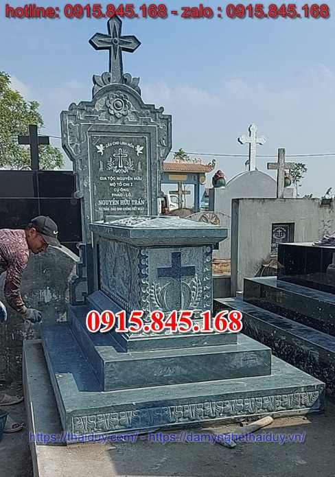 36Mộ người công giáo đá khối quảng ninh 10 36Mộ người công giáo đá khối quảng ninh