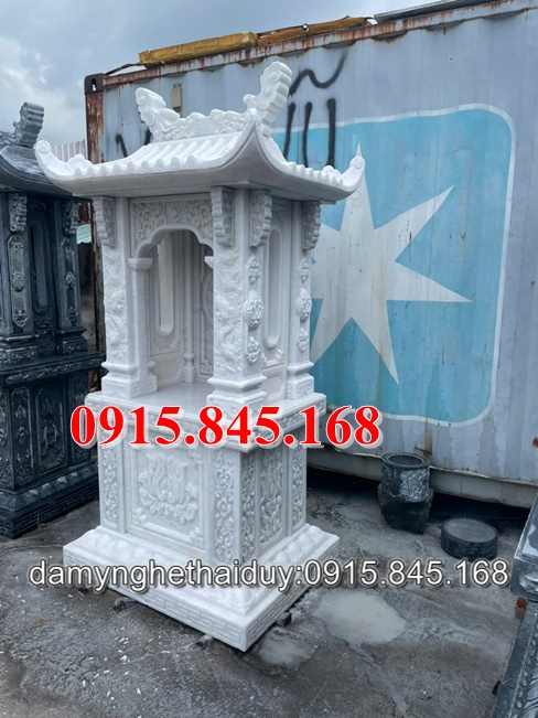 Lào54cai-bàn thờ thiên đá yên bái