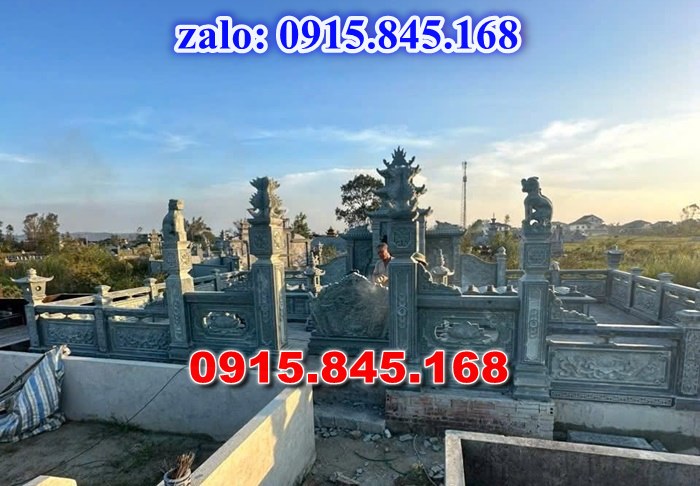 Mẫu nhà mồ xây đá granite để tro cốt bố mẹ, mẫu nhà mồ tiền chế bằng đá có mái che, giá bán nhà mồ đá xanh cẩm thạch granite, kích thước nhà mồ mả để tro cốt ba má gia đình, thiết kế nhà mồ đá hoa cương để tro cốt ba má, Nhà mồ giá rẻ xây gạch đá xi măng mái ngói, tường bao hàng rào đá nhà mồ dòng họ, cuốn thư bức bình phong đặt trước sân cửa nhà mồ, cuốn thư bức bình phong đặt trước sân cửa nhà mồ, đỉnh lư hương bình bông lọ hoa đặt ngoài mộ, rồng nghê sư tử đá lát sân nền nhà mồ, 