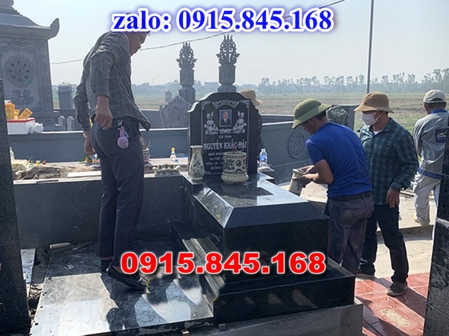 mộ ông bà bố mẹ gia đình dòng họ gia tộc, mộ đá granite xanh hoa cương đen cẩm thạch, mộ đá xanh ninh bình mỹ nghệ điêu khắc thanh hóa, giá bán mộ ốp xây chụp kim tĩnh huyệt mộ, mộ đá đơn giản không mái cao cấp, mộ đá có 1 23 mái đao ống chùa cong che, mộ đá đôi song thân phu thê, mộ sư bảo tháp để thề tro cốt 3 5 7 tầng mái, mộ đá trước nhà trong sân, kim tĩnh huyệt mộ địa hung hỏa cái tảng, thiết kế mộ đá kích thước phong thủy hợp mệnh, 