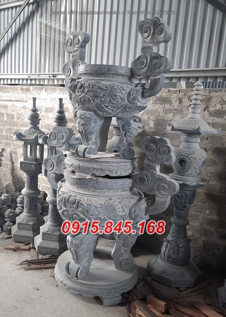 Mẫu-65 Đỉnh lư hương đá bán lào cai 7 watermarked z2421522603238 6249a3cecdcdd82dcf40239ec0679932 2