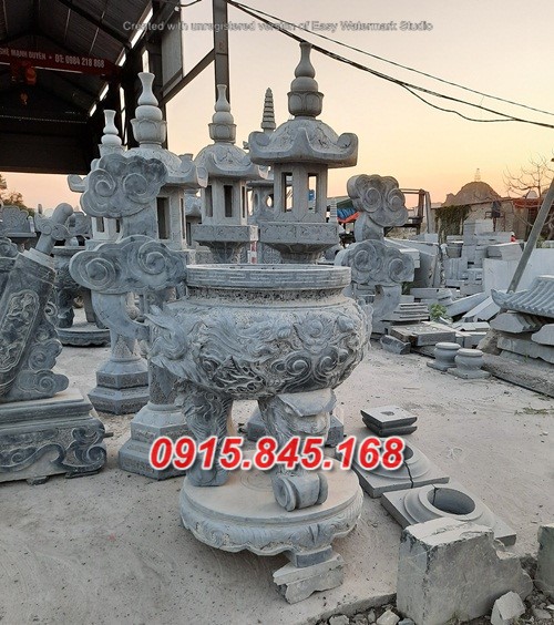25-Lư hương đá trà vinh đỉnh vuông 10 watermarked z2421522683897 1f959a88efb0974bcc471a320124e409