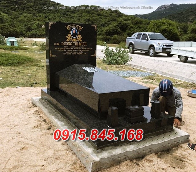 95+Mộ tam cấp đá xanh hoà bình 9 watermarked Lam Mo da Granite Nguyen khoi cao cap Copy