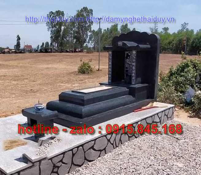 23+Mộ tam cấp đá xanh gia lai 10 watermarked Xay Mo da hoa cuong Mo da dep Copy 1