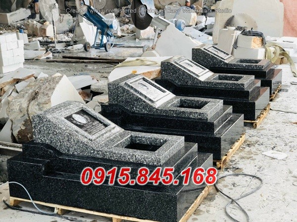 29+Mẫu mộ tam cấp đá xanh bình phước 14 watermarked z2927306967183 cd1f76b08c3f6386cefe09d895696b94