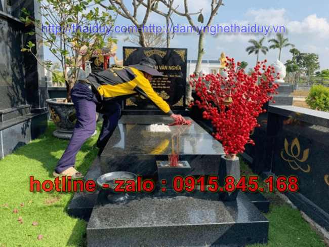 90+Mộ hoa cương phú yên đá nguyên khối 10 watermarked z5406180390269 8ea00e6910d577f8ea85dc9f3277d639 Copy 2