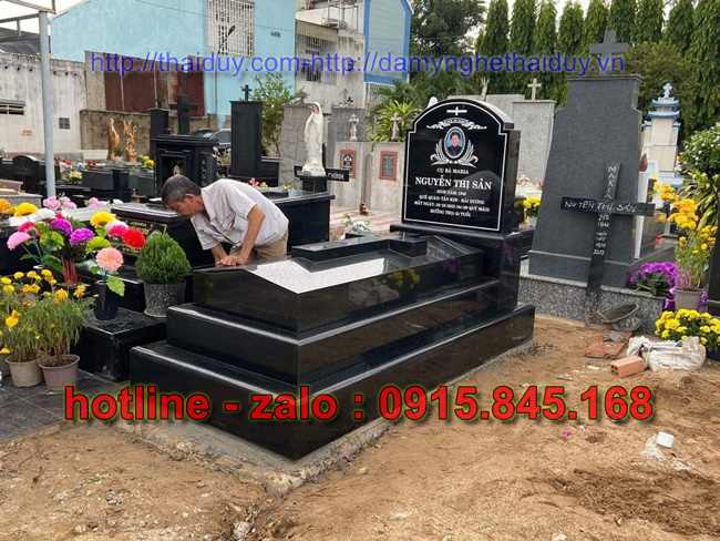 92+Mộ đá ninh thuận nguyên liền khối 7 watermarked z5406277694359 3e41e1211325409194bfb67bc7e79db3 Copy