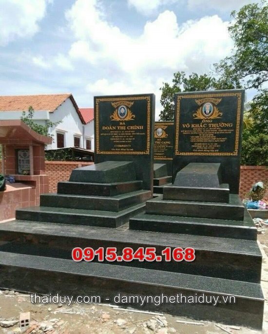94+Mẫu mộ đá kon tum nguyên khối 8 watermarked z5671608390809 c97e997f3d7a282f0f2ef0d0e7de5da4 Copy 2