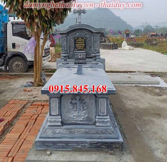 94+Mẫu mộ đá kon tum nguyên khối 12 watermarked z6338128766595 7bbc622c228e3d78a7576a7585724a51