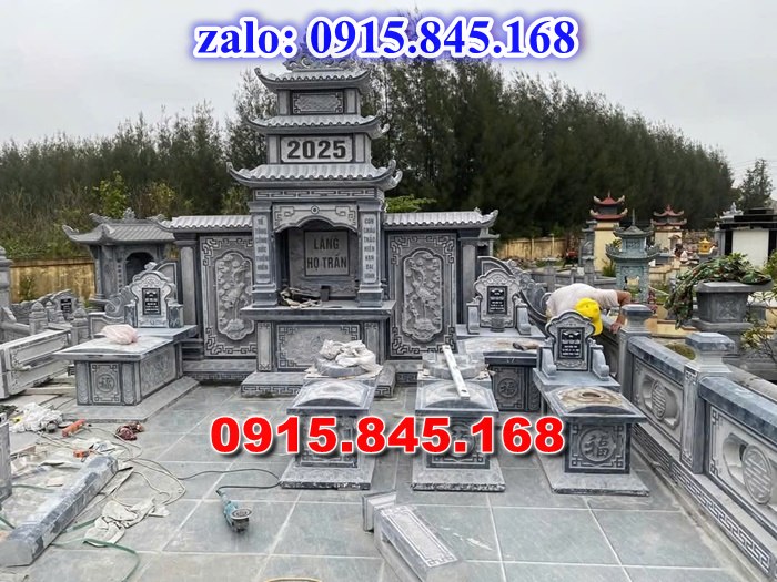 Mẫu nhà mồ xây đá granite để tro cốt bố mẹ, mẫu nhà mồ tiền chế bằng đá có mái che, giá bán nhà mồ đá xanh cẩm thạch granite, kích thước nhà mồ mả để tro cốt ba má gia đình, thiết kế nhà mồ đá hoa cương để tro cốt ba má, Nhà mồ giá rẻ xây gạch đá xi măng mái ngói, tường bao hàng rào đá nhà mồ dòng họ, cuốn thư bức bình phong đặt trước sân cửa nhà mồ, cuốn thư bức bình phong đặt trước sân cửa nhà mồ, đỉnh lư hương bình bông lọ hoa đặt ngoài mộ, rồng nghê sư tử đá lát sân nền nhà mồ, 