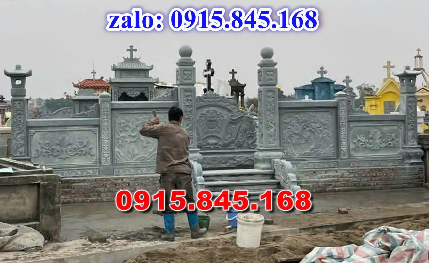 Mẫu nhà mồ xây đá granite để tro cốt bố mẹ, mẫu nhà mồ tiền chế bằng đá có mái che, giá bán nhà mồ đá xanh cẩm thạch granite, kích thước nhà mồ mả để tro cốt ba má gia đình, thiết kế nhà mồ đá hoa cương để tro cốt ba má, Nhà mồ giá rẻ xây gạch đá xi măng mái ngói, tường bao hàng rào đá nhà mồ dòng họ, cuốn thư bức bình phong đặt trước sân cửa nhà mồ, cuốn thư bức bình phong đặt trước sân cửa nhà mồ, đỉnh lư hương bình bông lọ hoa đặt ngoài mộ, rồng nghê sư tử đá lát sân nền nhà mồ, 
